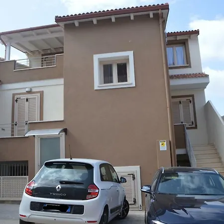 5 - Via Carlo Alberto N 26 - Immobileuro Srl 別荘 カステルサルド